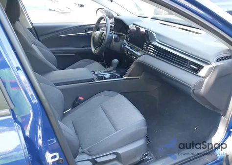 2025 Toyota Camry Le from USA, damaged, VIN 4T1DAACKXSU156104